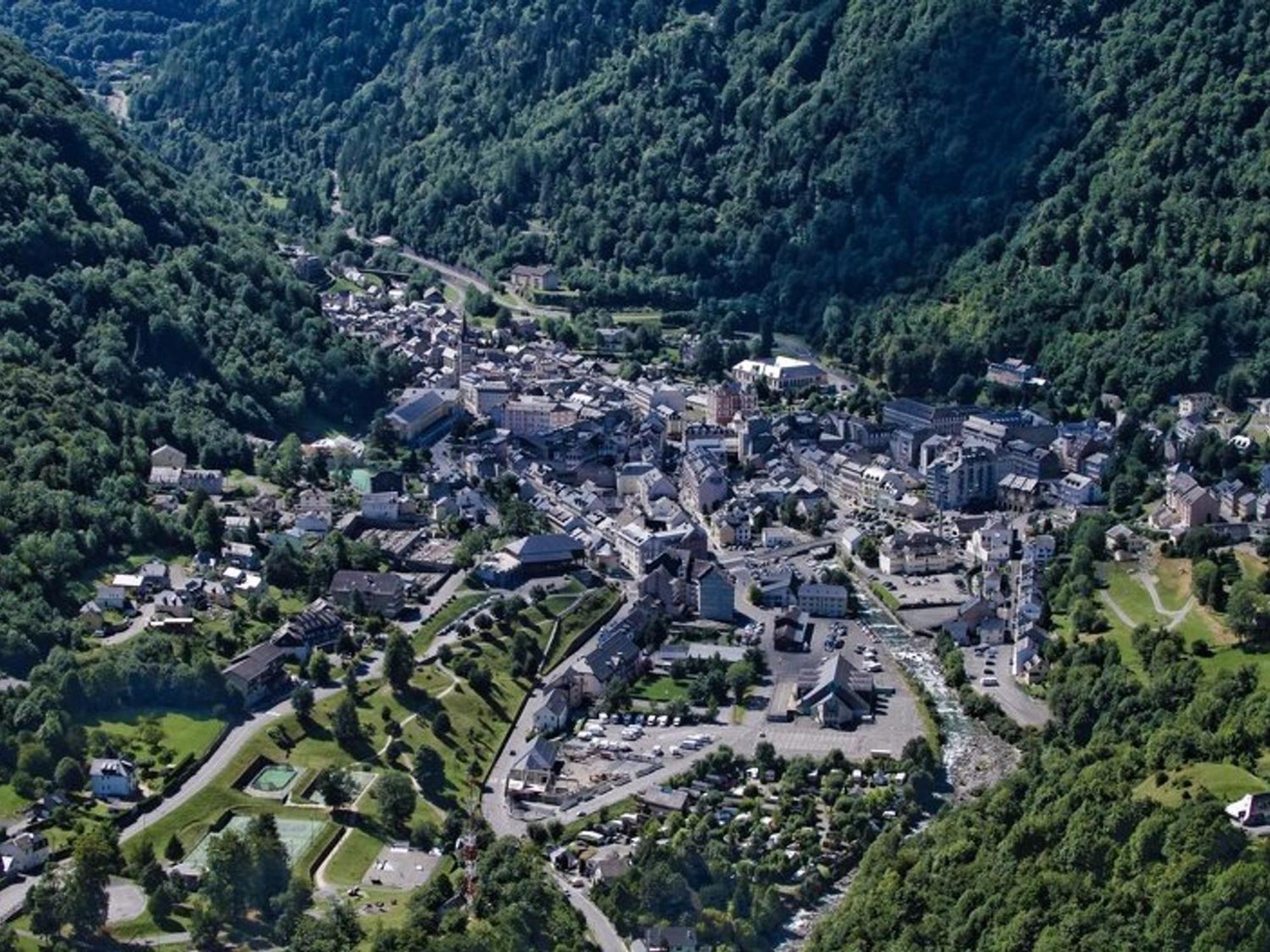 Appartement T2 A Cauterets, Proche Telecabine Avec Parking Et Local Ski - Fr-1-401-198 エクステリア 写真